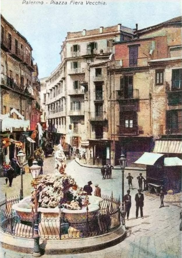 Palermo Piazza Fiera Vecchia